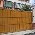别墅 Family 地拉那